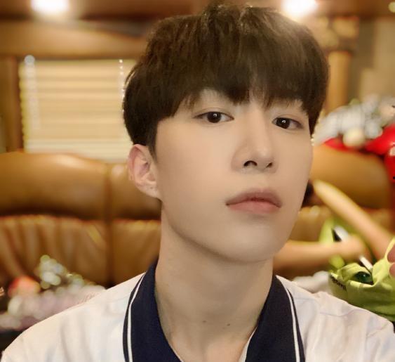 王安宇高中爆料视频,揭秘校园生活幕后真相 第3张 王安宇高中爆料视频,揭秘校园生活幕后真相 第3张